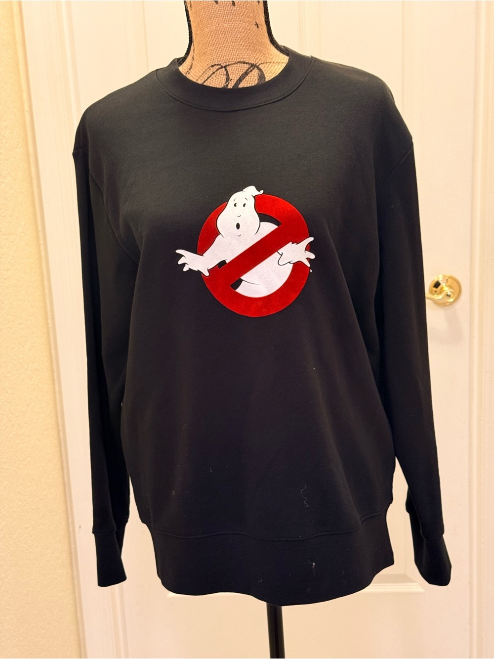 Ghostbusters Men’s Medium Black Velvet Logo Crewneck Sweatshirt